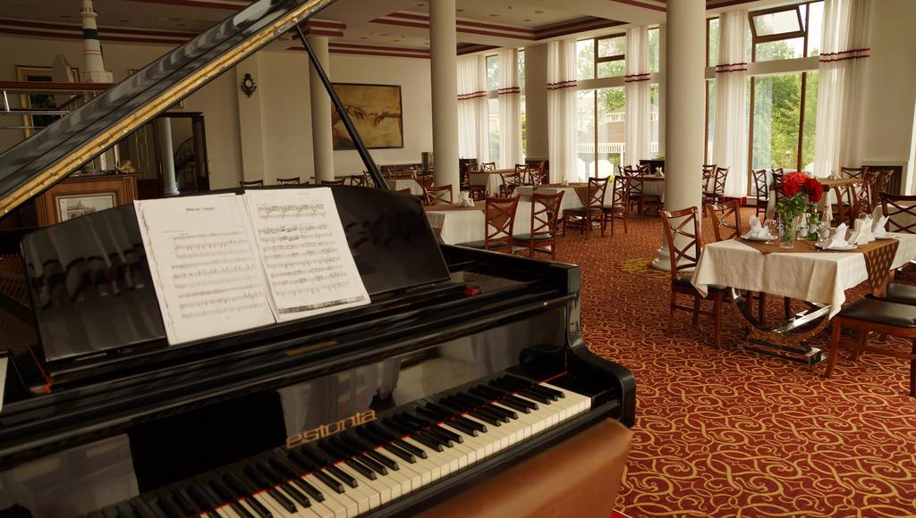 River Side Hotel Mingachevir Eksteriør billede