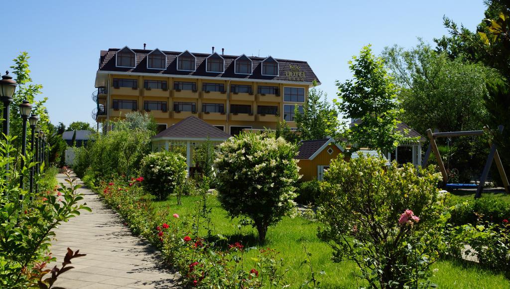 River Side Hotel Mingachevir Eksteriør billede